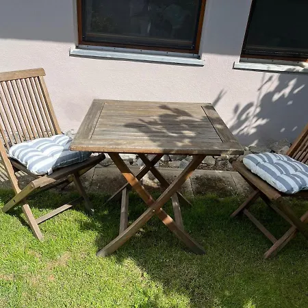 Schoene In Idyllischer Lage *